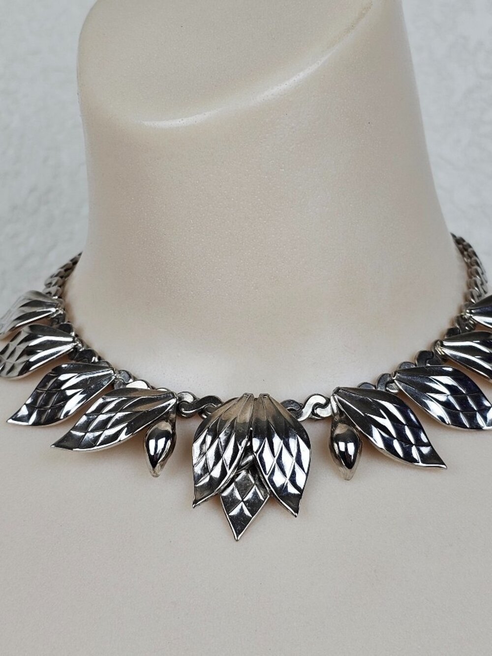 Marino Silver‎ Tone Leaf Link Necklace Chunky Serpentine Chain Collar Textured